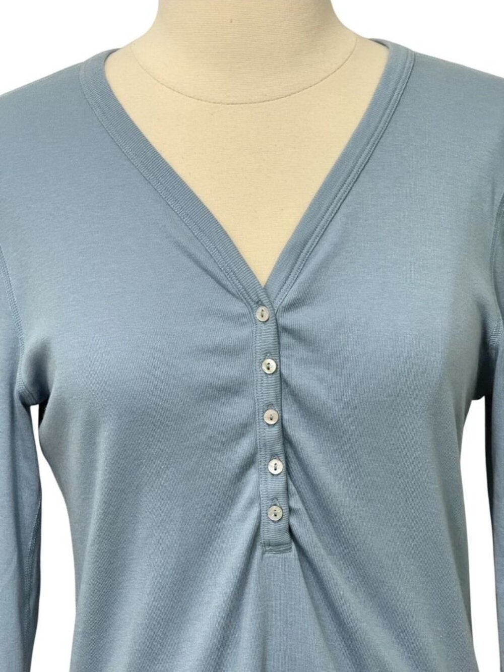 ANR+ Presented By Alp N Rock Women’s Light Blue Henley Long Sleeve Top Size M - Picture 3 of 9